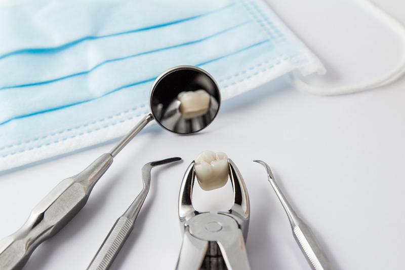 Как проводится сложное удаление зуба